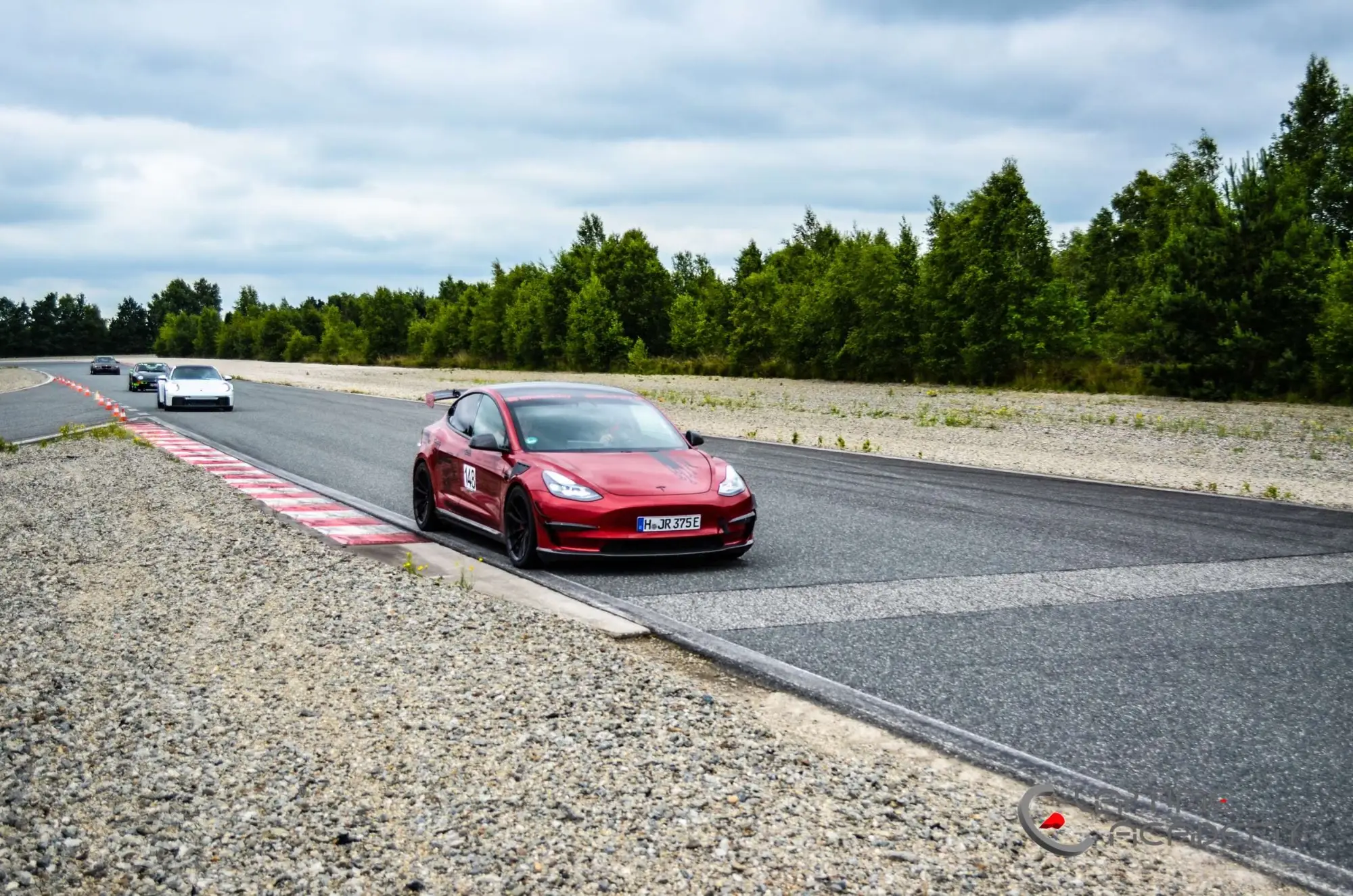 Tesla Model 3 auf der Rennstrecke, Papenburg, 28. Juni 2025.